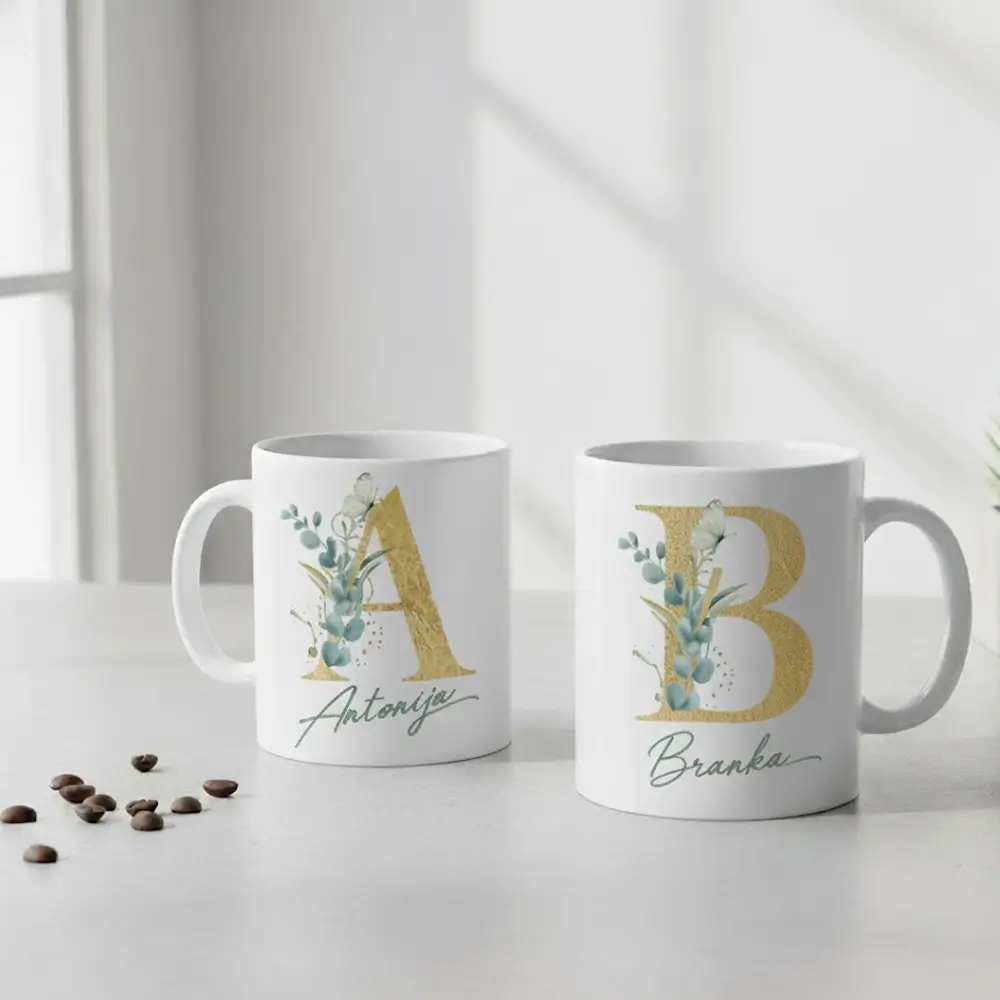 personalizirane božićne šalice s imenima